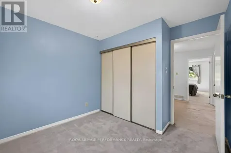38 Burlington Crescent Ottawa ON K1T 3K6