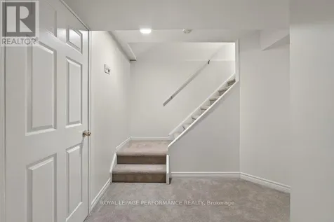 38 Burlington Crescent Ottawa ON K1T 3K6