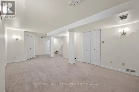 38 Burlington Crescent Ottawa ON K1T 3K6
