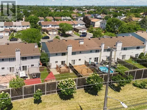 38 Burlington Crescent Ottawa ON K1T 3K6