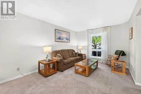 38 Burlington Crescent Ottawa ON K1T 3K6