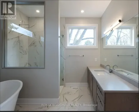 2928 Ahearn Avenue Ottawa ON K2B 6Z9