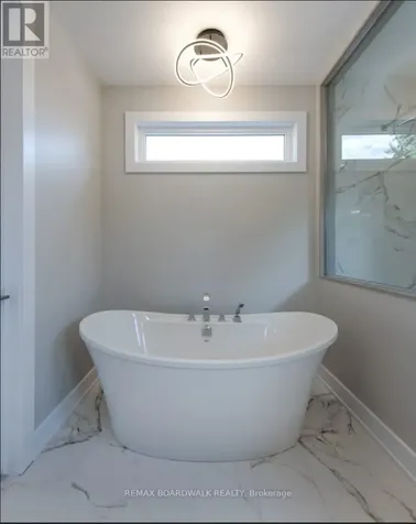 2928 Ahearn Avenue Ottawa ON K2B 6Z9