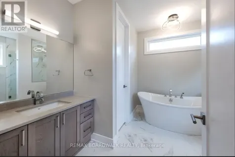 2928 Ahearn Avenue Ottawa ON K2B 6Z9