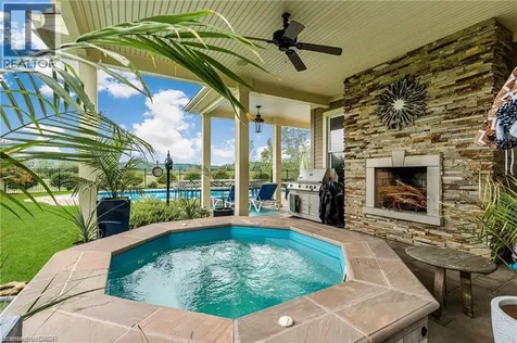915 Queenston Road Niagara-on-the-lake ON L0S 1J0
