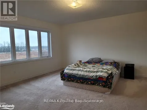3 Bianca Crescent Wasaga Beach ON L9Z 1P6