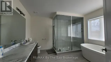 3 Bianca Crescent Wasaga Beach ON L9Z 1P6