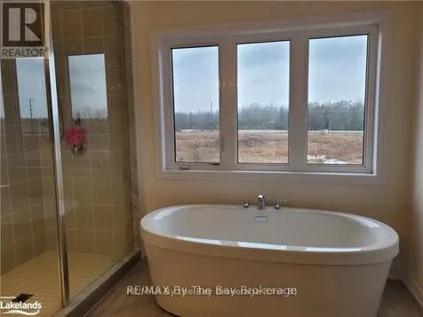 3 Bianca Crescent Wasaga Beach ON L9Z 1P6