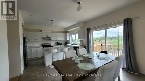 3 Bianca Crescent Wasaga Beach ON L9Z 1P6