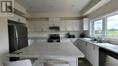 3 Bianca Crescent Wasaga Beach ON L9Z 1P6