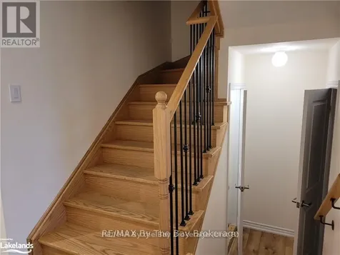 3 Bianca Crescent Wasaga Beach ON L9Z 1P6