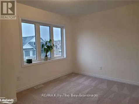 3 Bianca Crescent Wasaga Beach ON L9Z 1P6