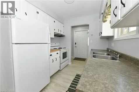 5 Harmony Court Cambridge ON N1R 7T3