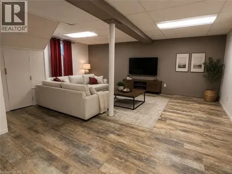 294 East 27th Street Hamilton ON L8V 3G6