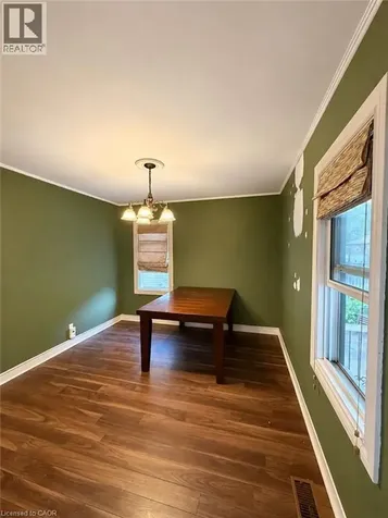 294 East 27th Street Hamilton ON L8V 3G6