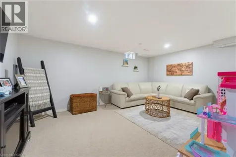 10 Cadham Boulevard Hamilton ON L8W 3X6