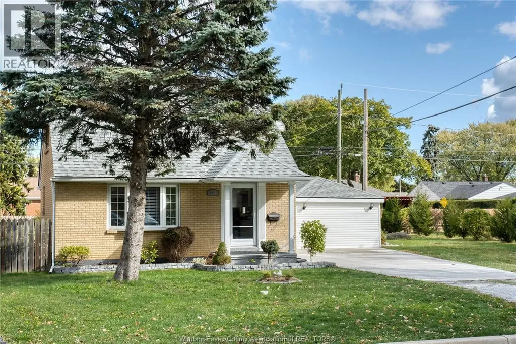 994 Edward Avenue Windsor ON N8S 2Z8