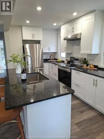994 Edward Avenue Windsor ON N8S 2Z8