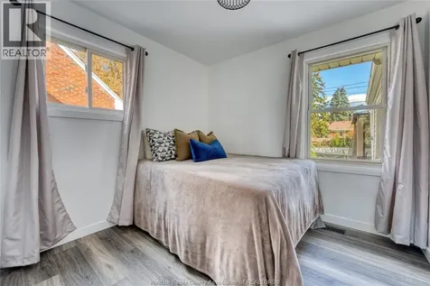 994 Edward Avenue Windsor ON N8S 2Z8