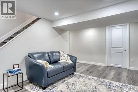 994 Edward Avenue Windsor ON N8S 2Z8