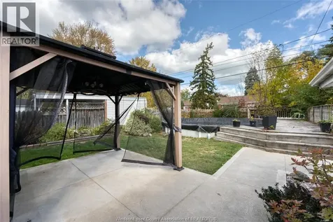 994 Edward Avenue Windsor ON N8S 2Z8