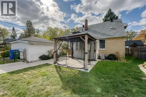 994 Edward Avenue Windsor ON N8S 2Z8