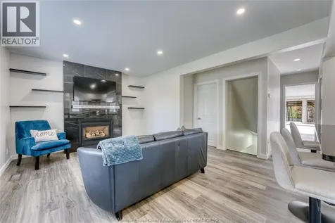 994 Edward Avenue Windsor ON N8S 2Z8