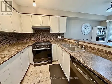 416 Orvis Crescent Shelburne ON L9V 3E6