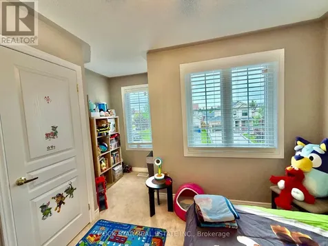 416 Orvis Crescent Shelburne ON L9V 3E6