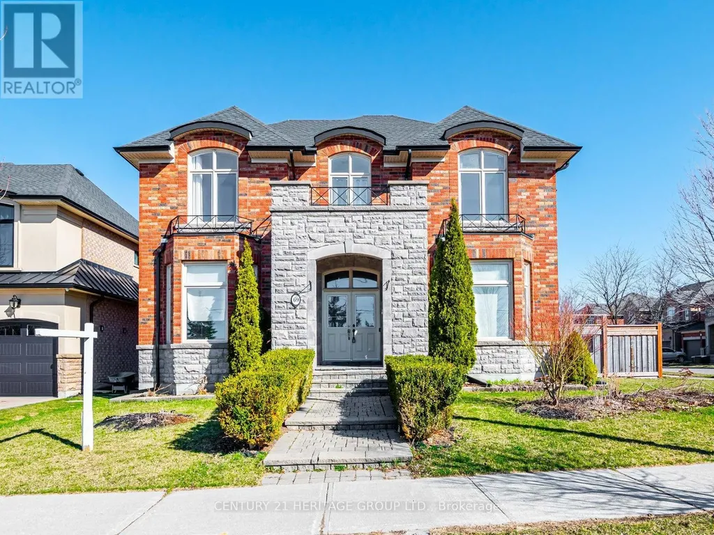 69 Morland Crescent Aurora ON L4G 7Z2