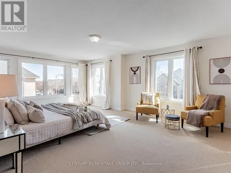 69 Morland Crescent Aurora ON L4G 7Z2
