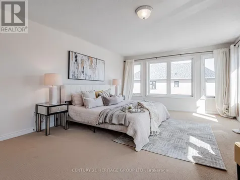69 Morland Crescent Aurora ON L4G 7Z2