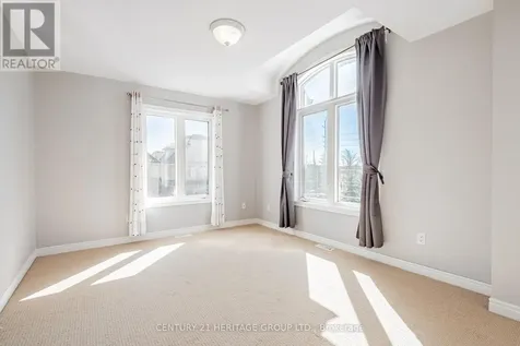 69 Morland Crescent Aurora ON L4G 7Z2