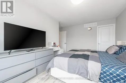 517 Galmoy Way Ottawa ON K2J 6V1