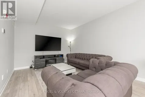 517 Galmoy Way Ottawa ON K2J 6V1