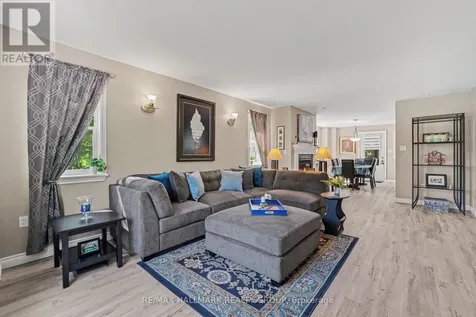184 Charmont Way Ottawa ON K0A 3M0