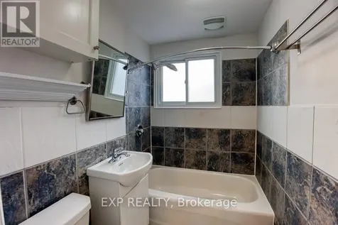 448 Holland Avenue Ottawa ON K1Y 0Z5