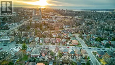 448 Holland Avenue Ottawa ON K1Y 0Z5
