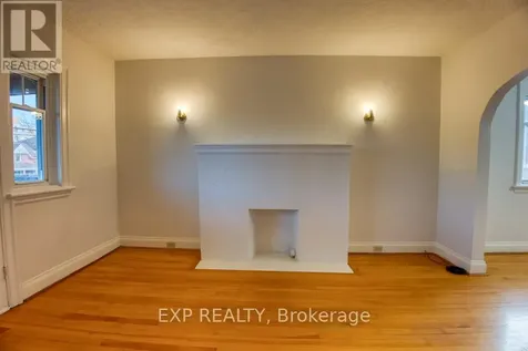 448 Holland Avenue Ottawa ON K1Y 0Z5