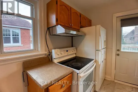 448 Holland Avenue Ottawa ON K1Y 0Z5