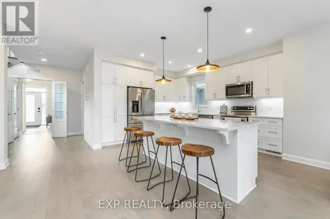 616 Moonflower Crescent Ottawa ON K1T 0X8