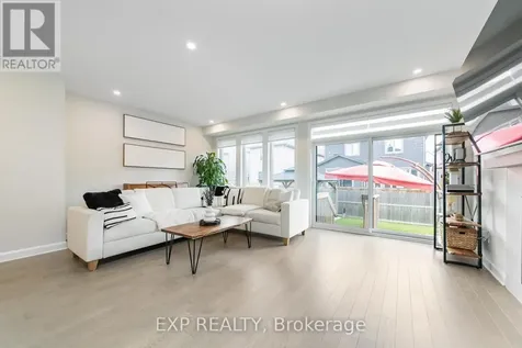 616 Moonflower Crescent Ottawa ON K1T 0X8