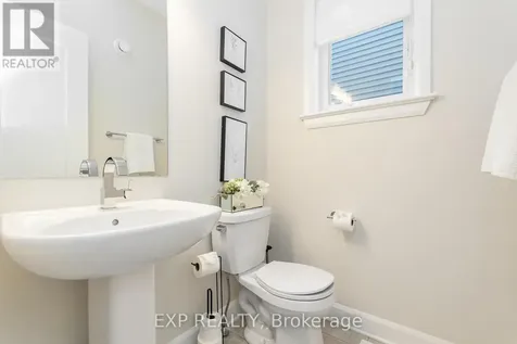 616 Moonflower Crescent Ottawa ON K1T 0X8