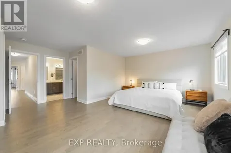616 Moonflower Crescent Ottawa ON K1T 0X8