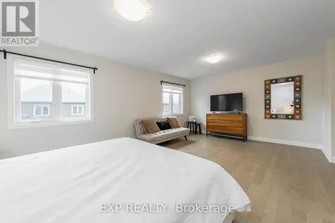 616 Moonflower Crescent Ottawa ON K1T 0X8
