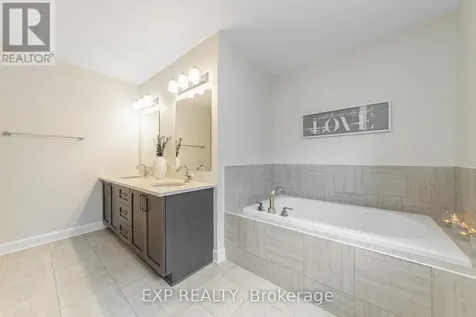 616 Moonflower Crescent Ottawa ON K1T 0X8