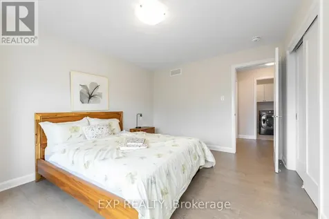 616 Moonflower Crescent Ottawa ON K1T 0X8