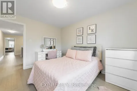 616 Moonflower Crescent Ottawa ON K1T 0X8