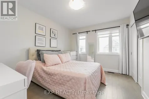 616 Moonflower Crescent Ottawa ON K1T 0X8