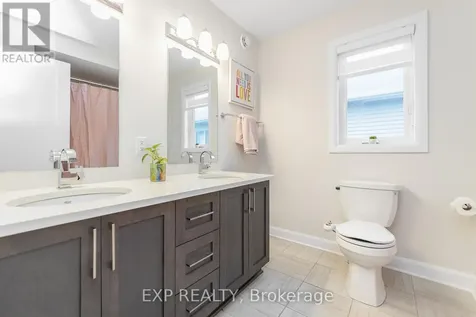 616 Moonflower Crescent Ottawa ON K1T 0X8